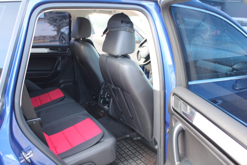 
								Volkswagen Touareg 7P, 3.0 V6 TDI 150 kW full									