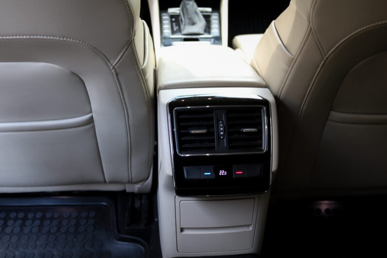 
								Škoda SuperB Laurin&klement 4×4 full									