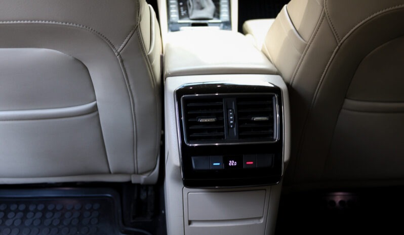 
								Škoda SuperB Laurin&klement 4×4 full									