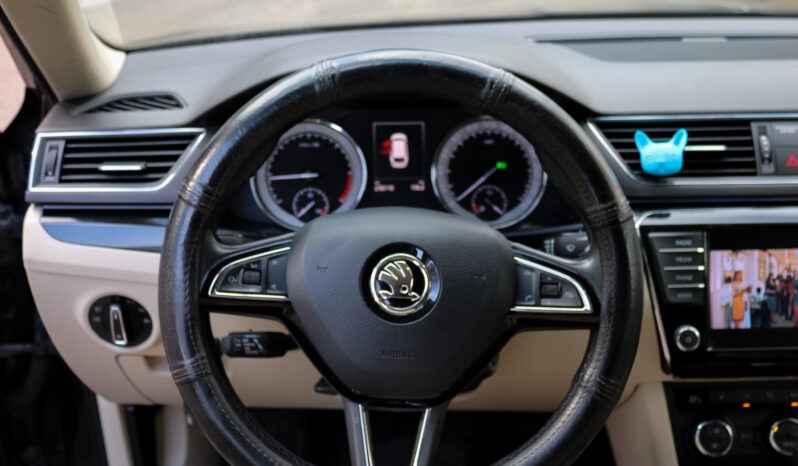 
								Škoda SuperB Laurin&klement 4×4 full									