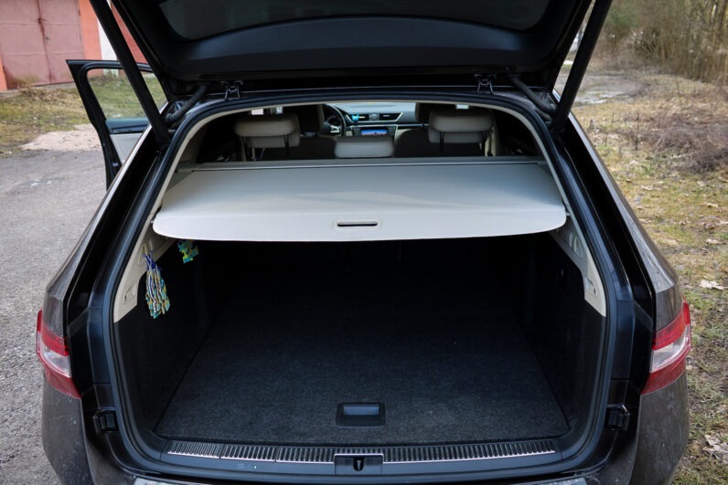 
								Škoda SuperB Laurin&klement 4×4 full									