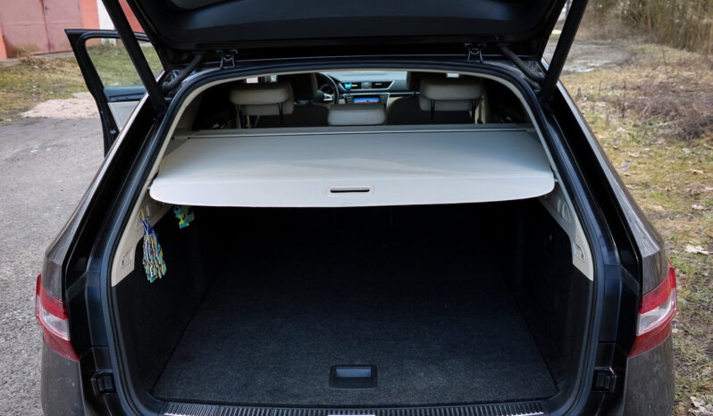 
								Škoda SuperB Laurin&klement 4×4 full									