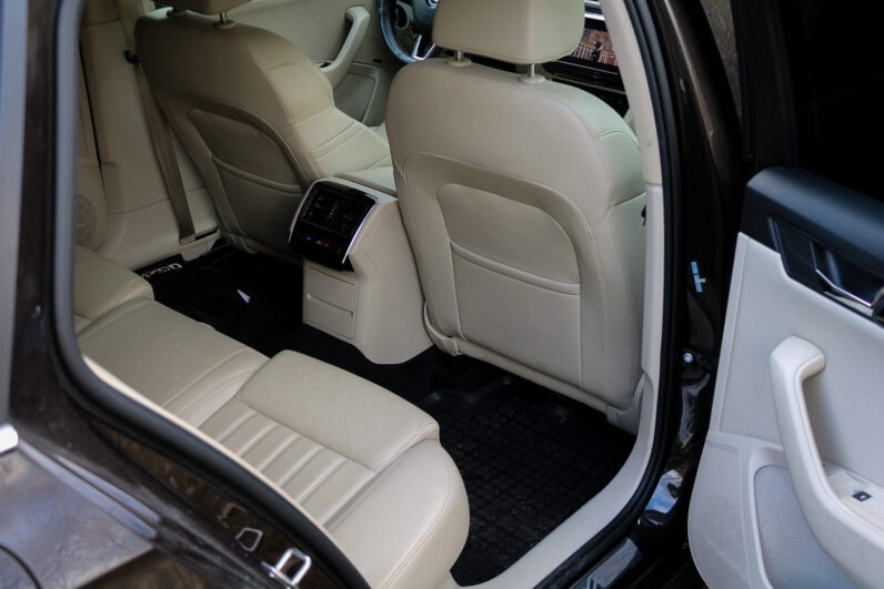 
								Škoda SuperB Laurin&klement 4×4 full									