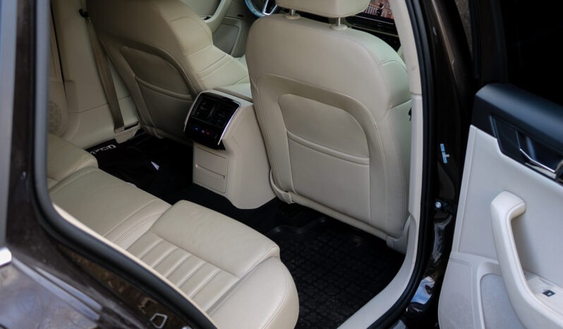 
								Škoda SuperB Laurin&klement 4×4 full									