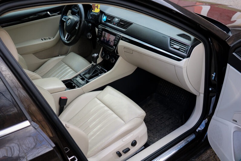 
								Škoda SuperB Laurin&klement 4×4 full									