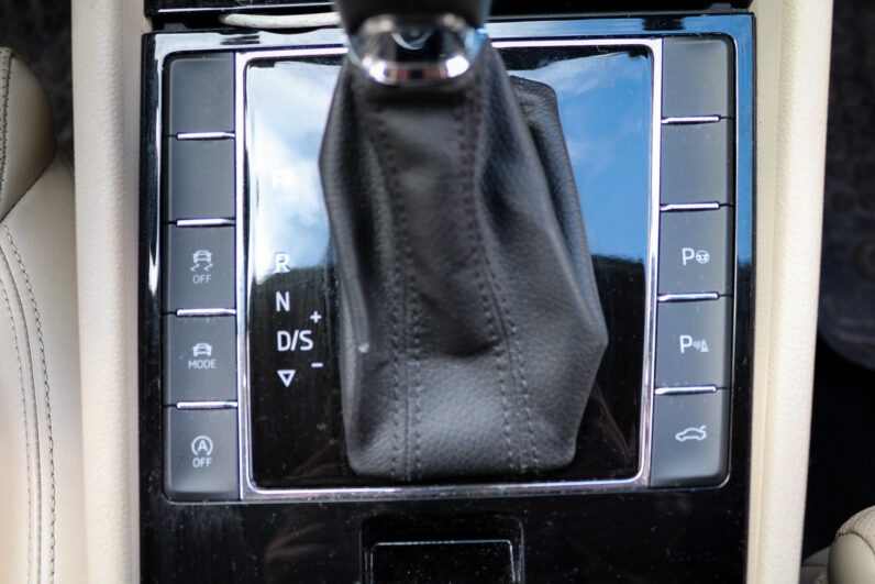 
								Škoda SuperB Laurin&klement 4×4 full									