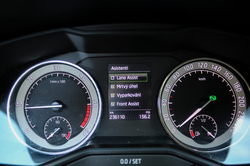 
								Škoda SuperB Laurin&klement 4×4 full									