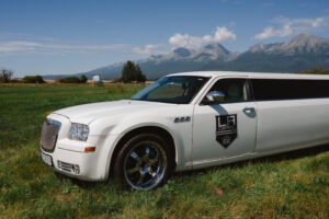 Chrysler 300C Limuzína