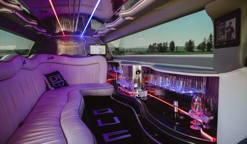 
								Chrysler 300C Limuzína full									