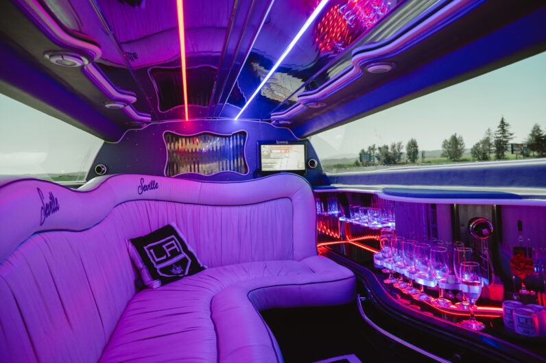 
								Chrysler 300C Limuzína full									