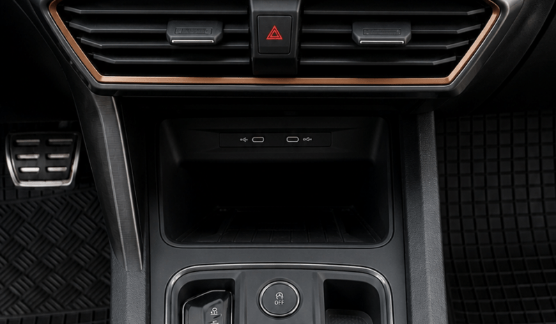
								Cupra Formentor VZ5 390PS 4×4, 1. majiteľ, servis Cupra, TOP full									