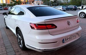 Volkswagen Arteon R-Line 2.0 TDI DSG, AJ NA SPLÁTKY