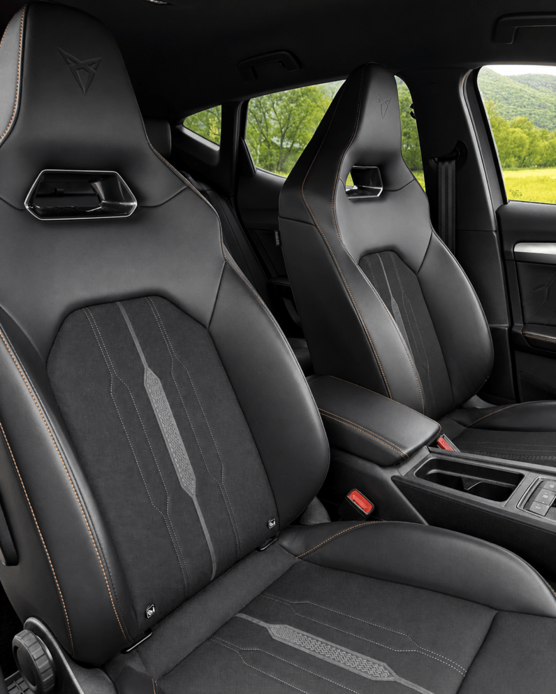 
								Cupra Formentor VZ5 390PS 4×4, 1. majiteľ, servis Cupra, TOP full									
