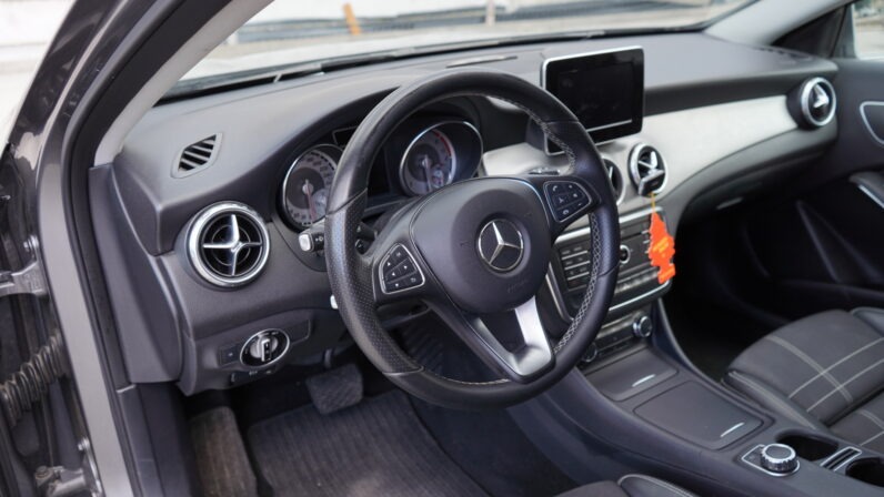 
								Mercedes Gla 200d full									