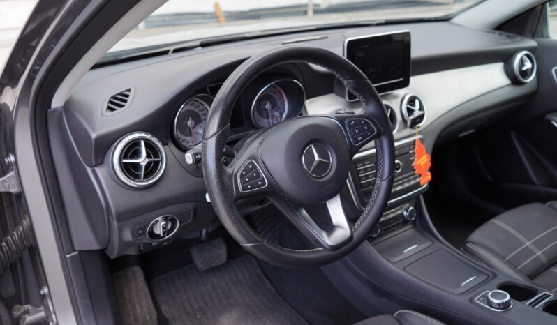 
								Mercedes Gla 200d full									
