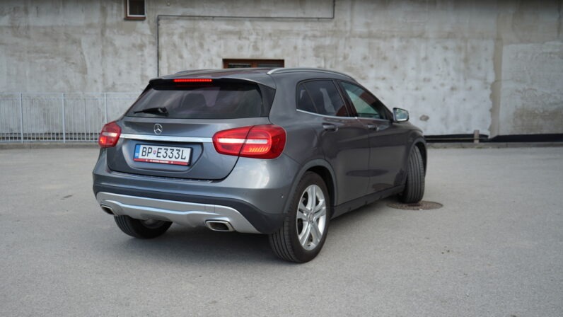 
								Mercedes Gla 200d full									