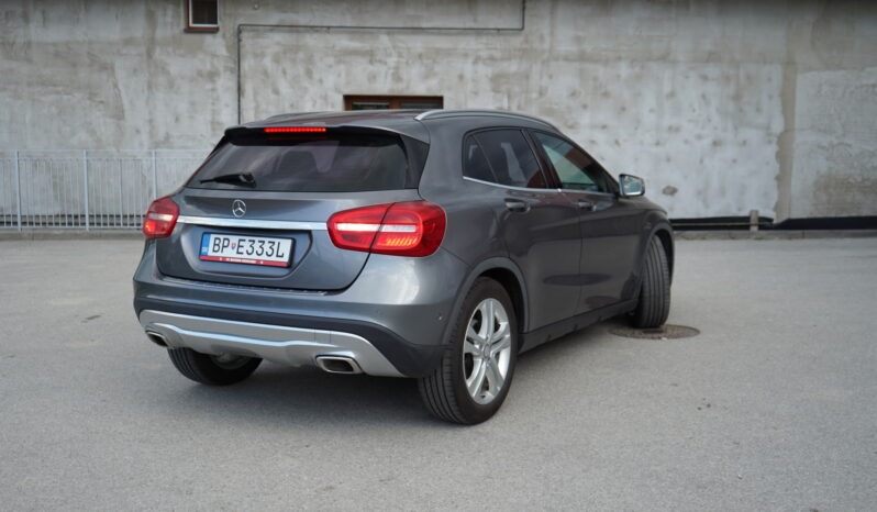 
								Mercedes Gla 200d full									