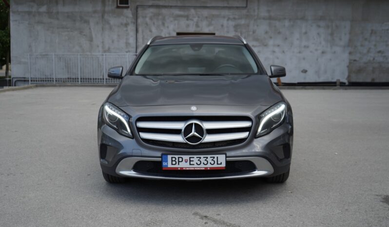 
								Mercedes Gla 200d full									